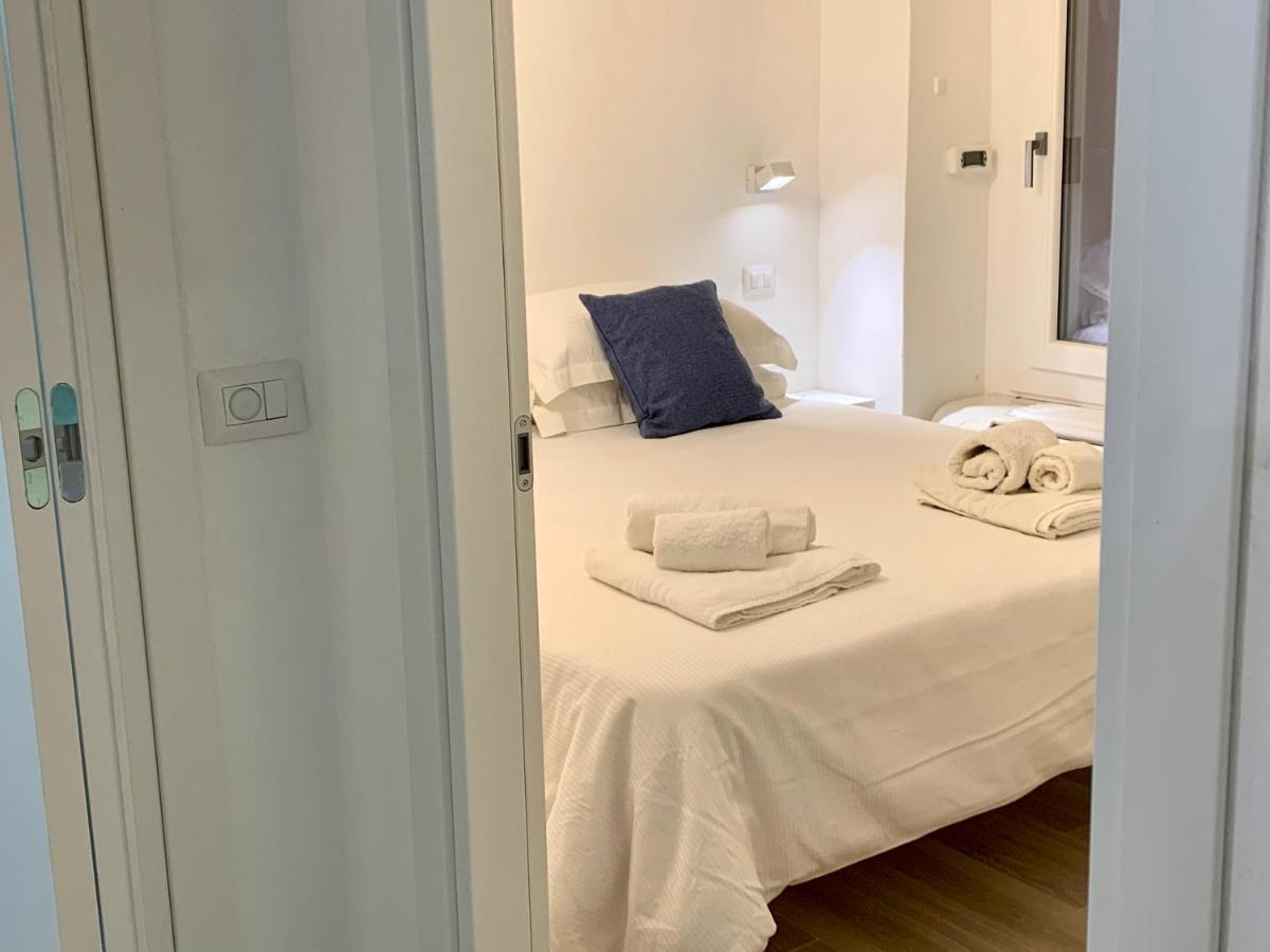 La Casa Di Ale Nel Centro Storico Di Cagliari Apartamento Exterior foto