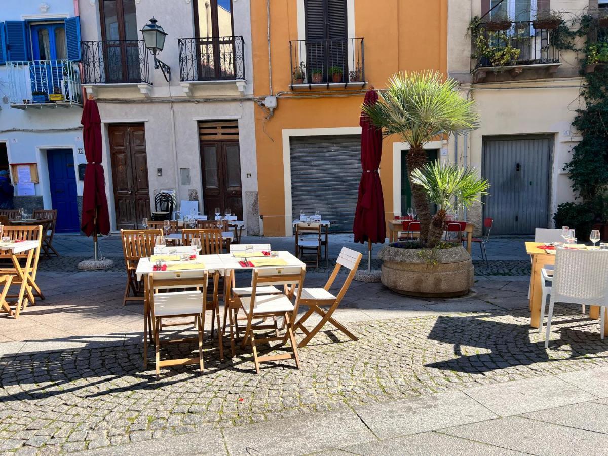 La Casa Di Ale Nel Centro Storico Di Cagliari Apartamento Exterior foto