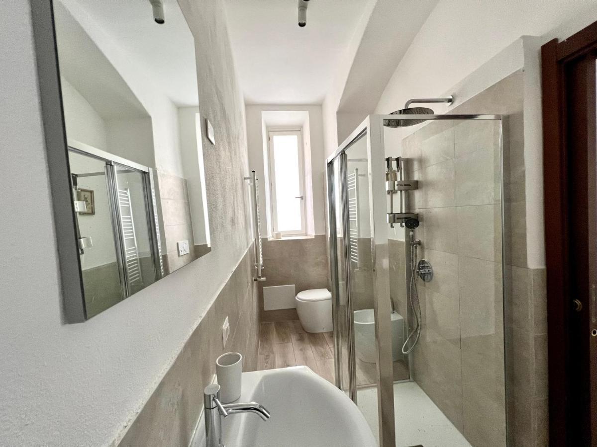 La Casa Di Ale Nel Centro Storico Di Cagliari Apartamento Exterior foto