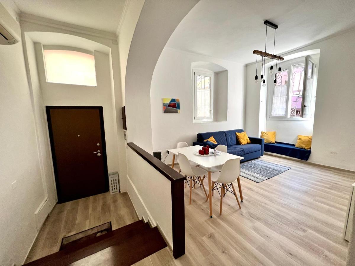 La Casa Di Ale Nel Centro Storico Di Cagliari Apartamento Exterior foto