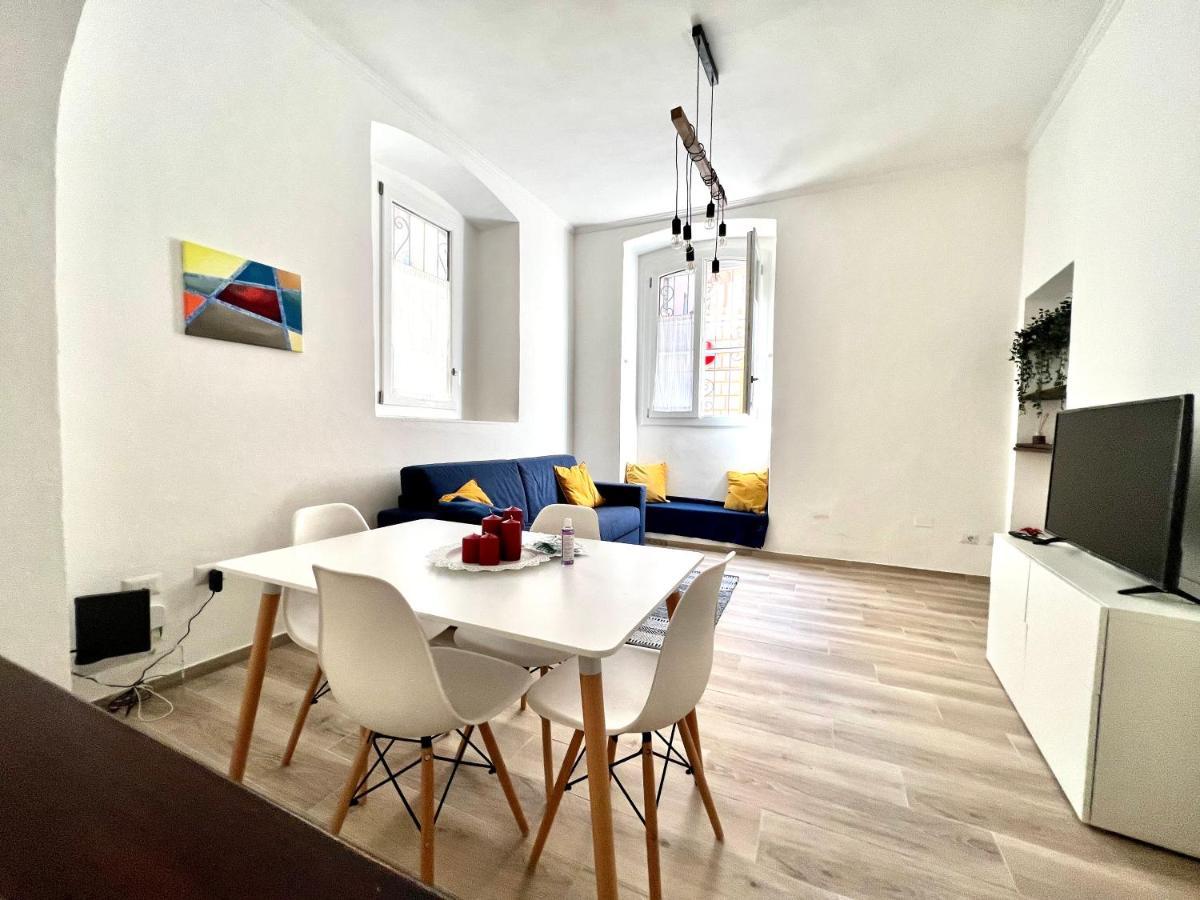 La Casa Di Ale Nel Centro Storico Di Cagliari Apartamento Exterior foto