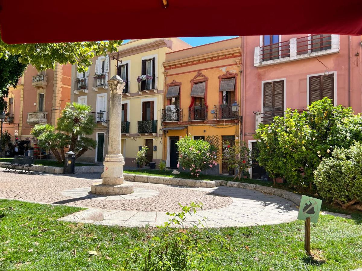 La Casa Di Ale Nel Centro Storico Di Cagliari Apartamento Exterior foto